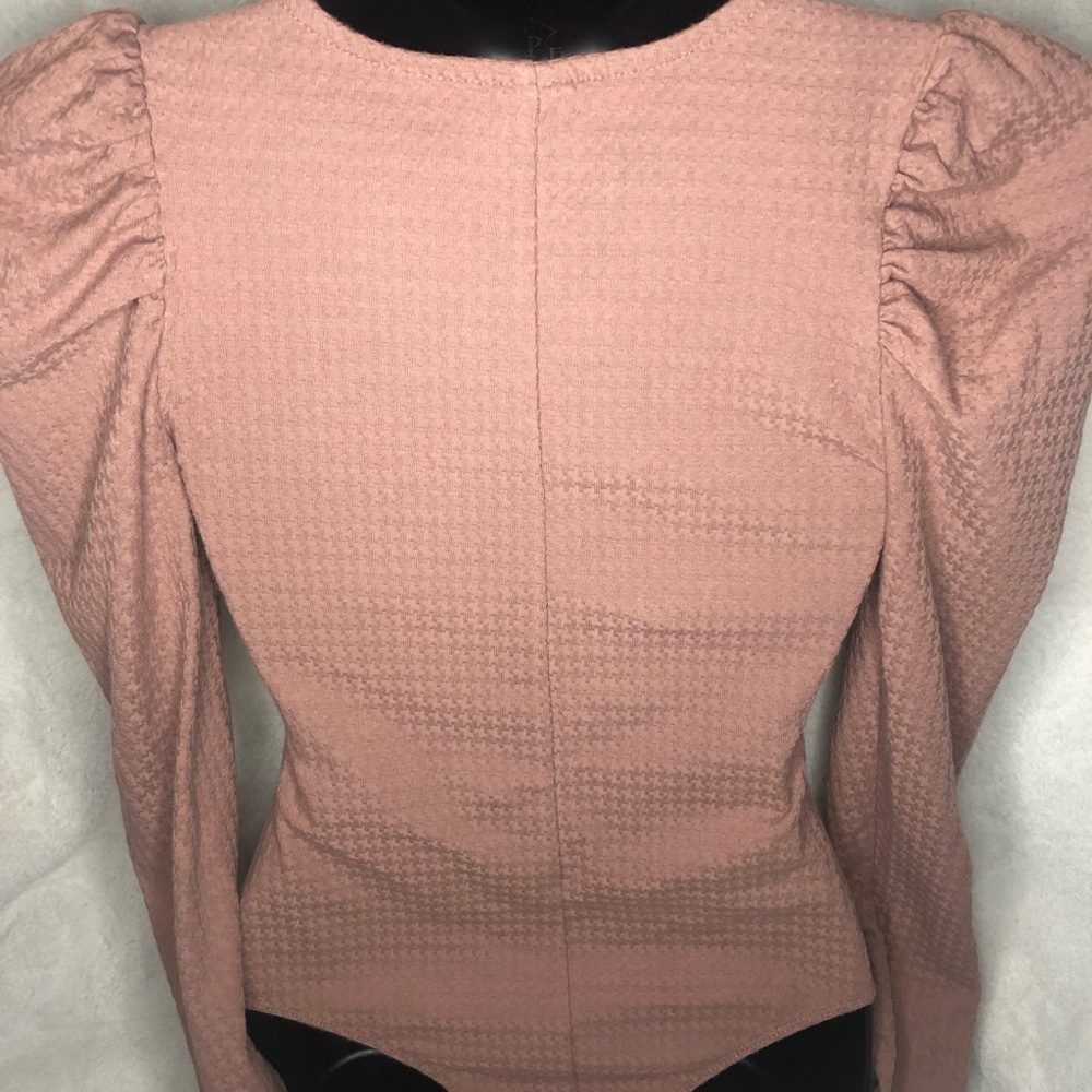 Pink top - Picture 2 of 2